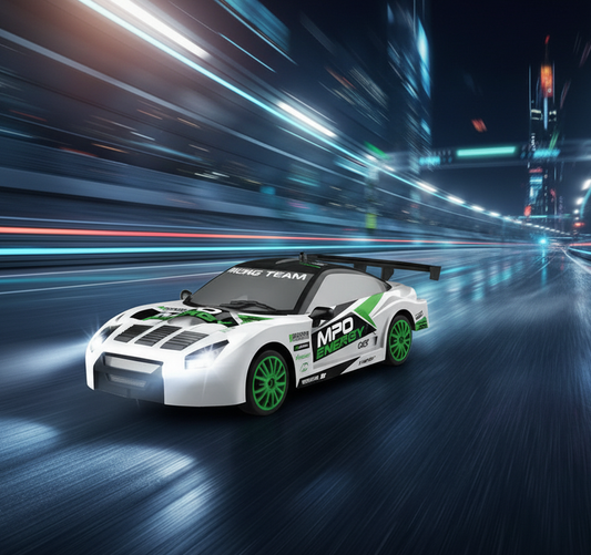 Coche teledirigido drift 1:24 GTR blanco
